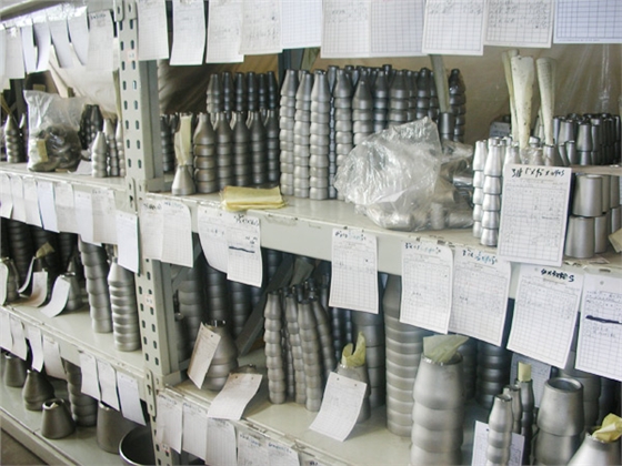 大小头仓库一角